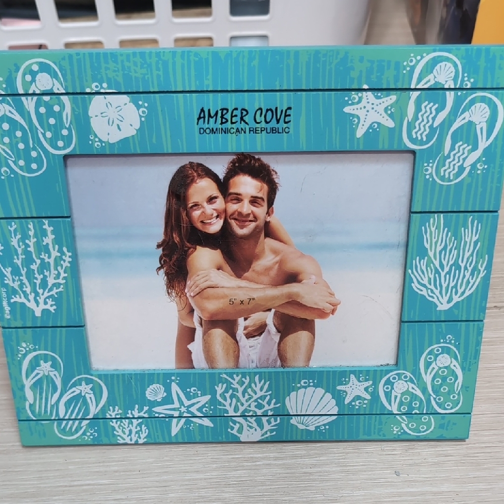 BRAND NEW Turquoise Beach-Themed Photo Frame